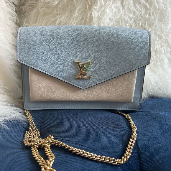 Louis Vuitton Handbags - Louis Vuitton
Mylockme Chain Pochette